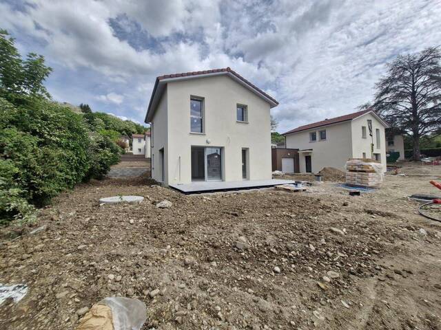 Location Maison individuelle 5 pièces 112 m² Bourgoin-Jallieu 38300