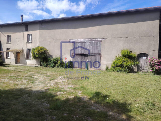 Vente Maison 5 pièces 160 m² Sainte-Anne-sur-Gervonde 38440
