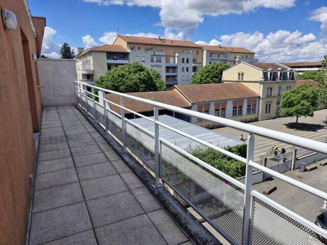 Location Appartement t1 38 m² Bourgoin-Jallieu 38300