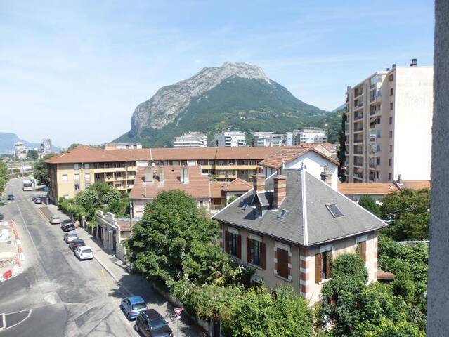 Location Appartement studio 1 pièce 18 m² Grenoble 38000