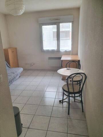 Location Appartement studio 1 pièce 18 m² Saint-Martin-d'Hères 38400