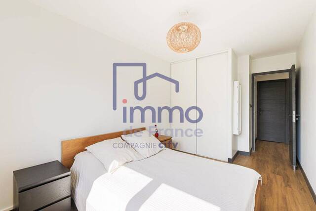 Vente Appartement t6 et plus 101 m² Grenoble 38100