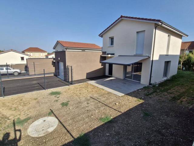 Location Maison individuelle 5 pièces 106 m² Bourgoin-Jallieu 38300
