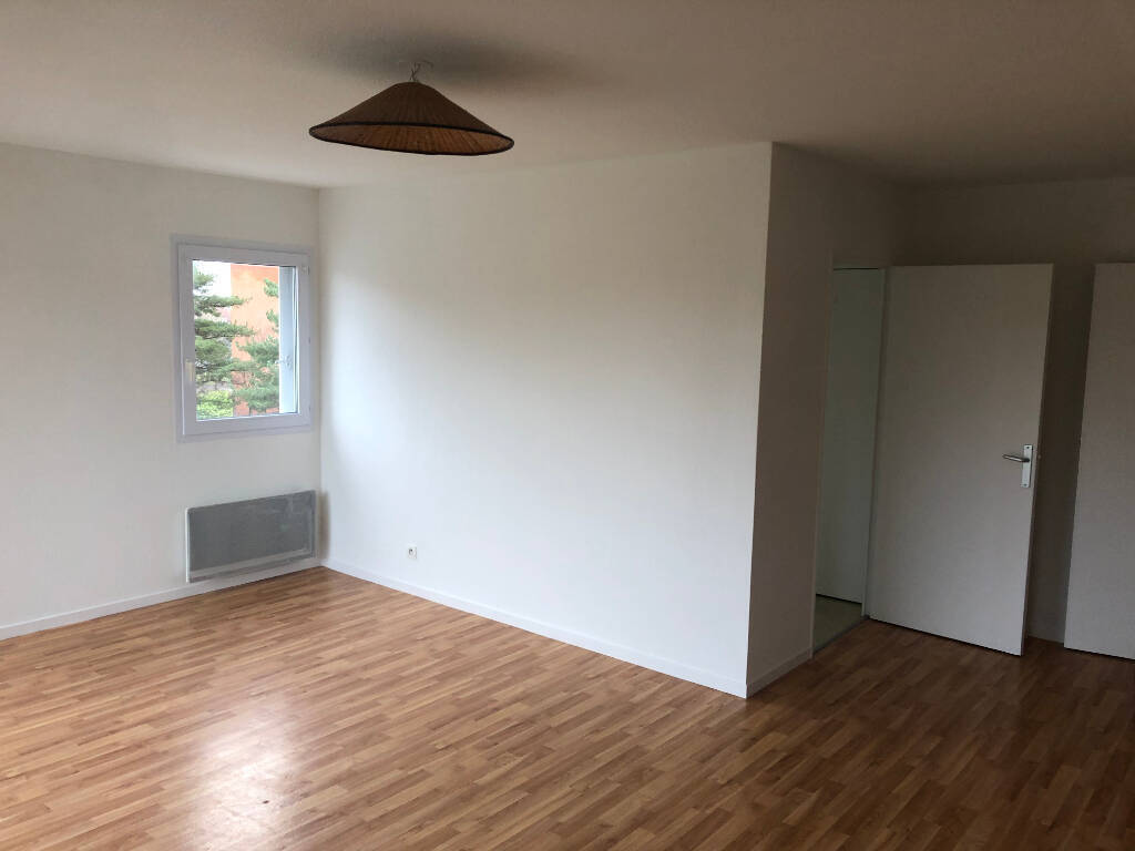 Location appartement 3 pièces 65.96 m² à (31320