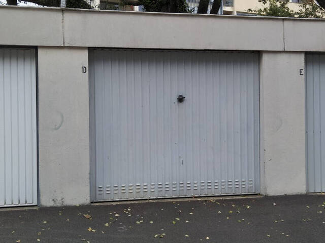 Vente stationnement garage 16 m² à Le Bouscat (33110)