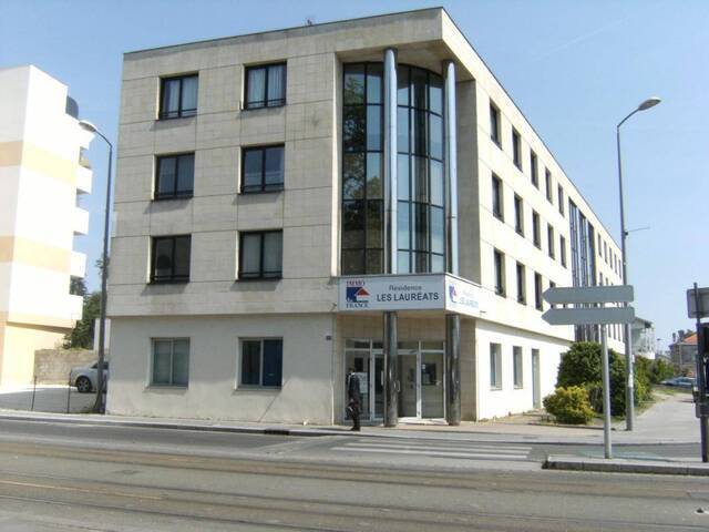 Location appartement studio 1 pièce 18 m² à Talence (33400) Lycee