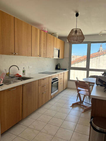 Location Appartement 4 pièces 88.19 m² Marseille 1er Arrondissement (13001)