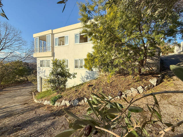 Vente maison 5 pièces 185 m² à Cagnes-sur-Mer (06800)