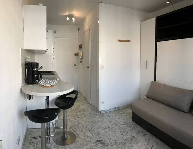 Location Appartement 1 pièce 14.68 m² Nice (06000)