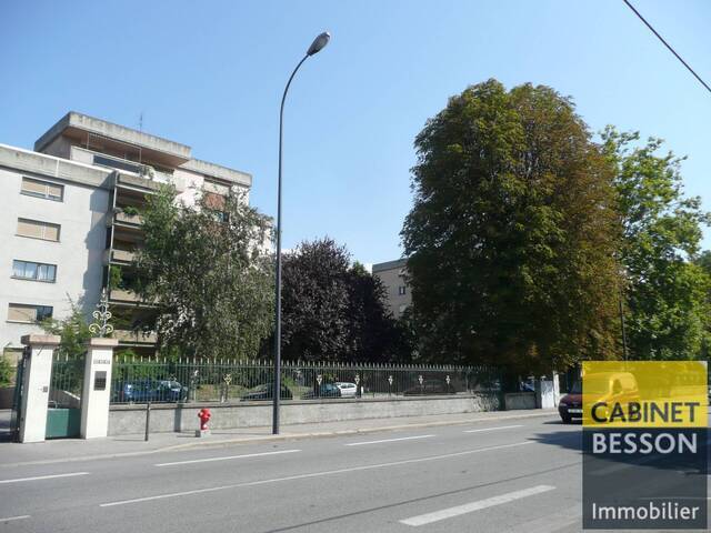 Location Parking garage Grenoble 38000 Jean Perrot