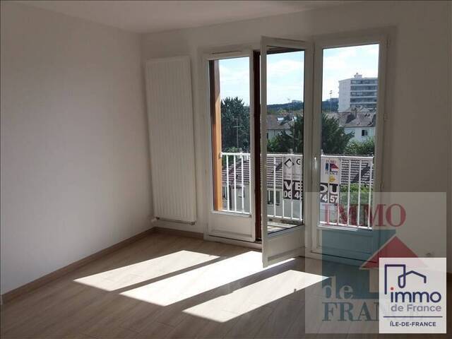 Bien vendu - Appartement renove 3 pièces 45 m² Viry-Châtillon (91170) Proche centre ville