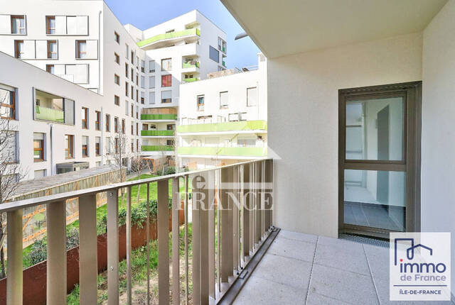 Location appartement 4 pièces 95.74 m² en Saint-Denis (93200)