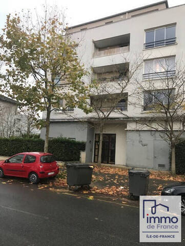 Location Appartement 3 pièces 79.55 m² Sainte-Geneviève-des-Bois (91700)