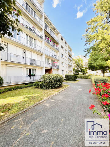 Vente appartement 4 pièces 78.59 m² à Rosny-sous-Bois (93110)