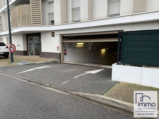 Vente stationnement garage 12 m² à Vélizy-Villacoublay (78140)
