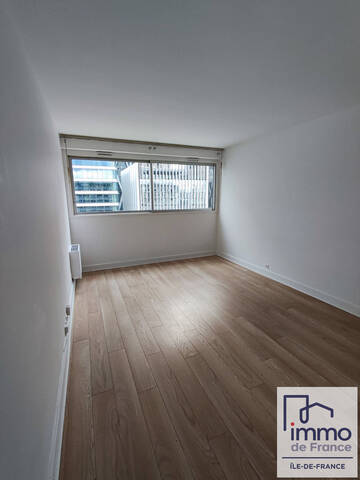 Location Appartement studio 1 pièce 22.48 m² Courbevoie (92400)
