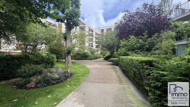 Vente appartement 5 pièces 81 m² à Le Chesnay (78150)