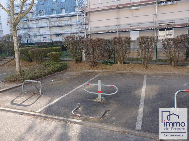 Vente stationnement parking 13 m² à Cergy (95800) CERGY LE HAUT