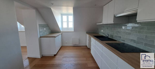 Location Appartement 5 pièces 102.45 m² Versailles (78000)