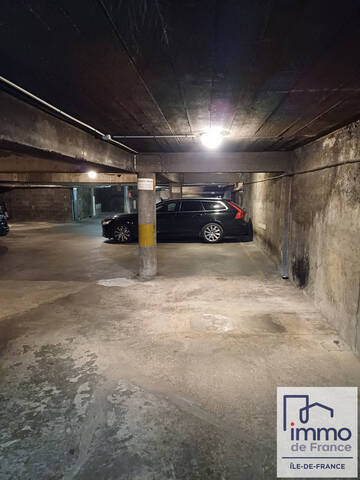 Vente stationnement parking à Paris 18e Arrondissement (75018)