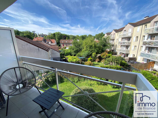 Vente appartement 4 pièces 77.49 m² à Ris-Orangis (91130)