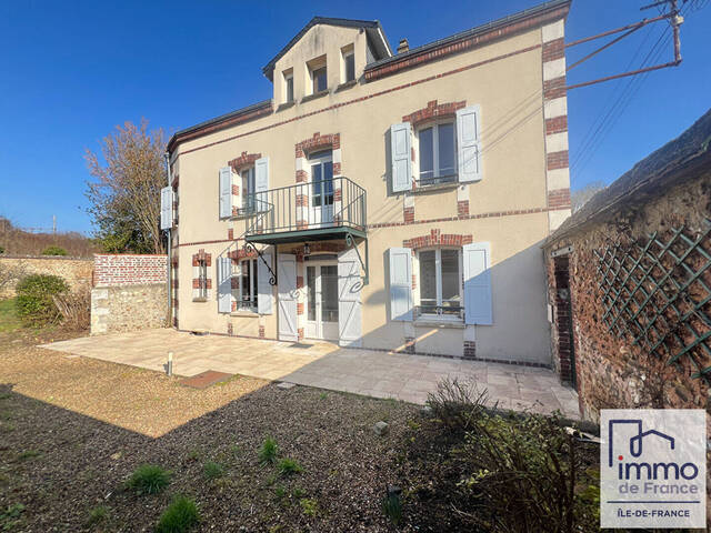 Vente maison 8 pièces 186.17 m² à Chartres (28000)