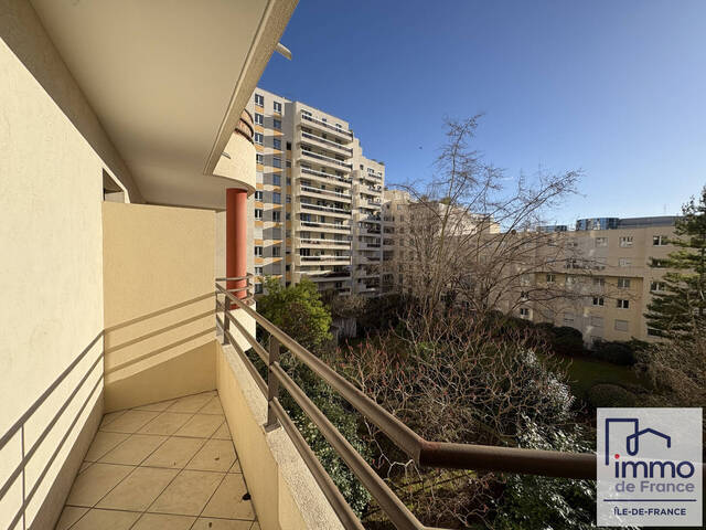 Location appartement 3 pièces 69.15 m² en Courbevoie (92400) Centre ville