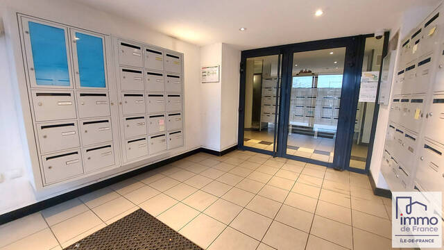 Vente appartement 1 pièce 17.56 m² en Cergy (95800) - CERGY LE HAUT