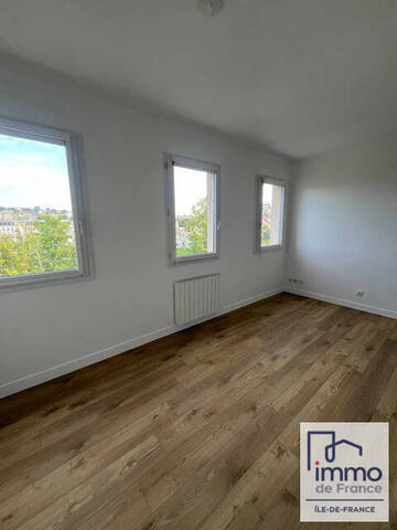Vente Appartement 1 pièce 21.7 m² Pontoise (95300) Gare Sncf