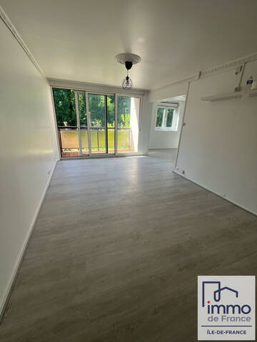 Location Appartement 4 pièces 69.9 m² Clichy-sous-Bois (93390)