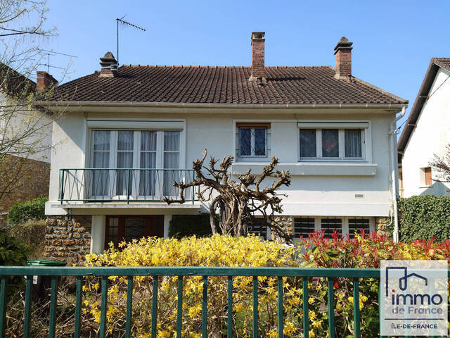Vente maison 6 pièces 117 m² en Sainte-Geneviève-des-Bois (91700)