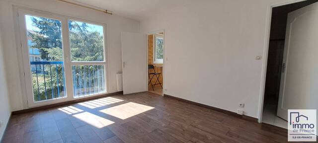 Location appartement studio 1 pièce 25.68 m² à Maurepas (78310)