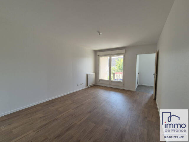 Vente appartement 5 pièces 97 m² à Saint-Pierre-du-Perray (91280)
