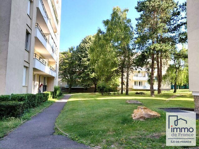 Location appartement 4 pièces 86.45 m² à Pontoise (95300) Louvrais