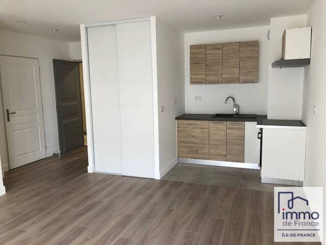 Location appartement récent 2 pièces 41 m² à Lucé (28110) Centre Ancien