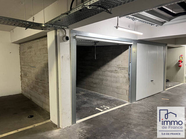 Vente stationnement parking / box à Vélizy-Villacoublay (78140)