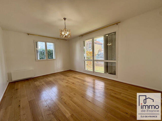 Vente appartement 2 pièces 46.79 m² en Livry-Gargan (93190)