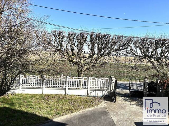 Vente maison 5 pièces 117 m² en Chelles (77500) Quartier : CHANTEREINE