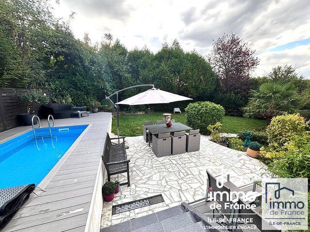 Acheter Maison 6 pièces 150 m² Noisy-le-Grand (93160)