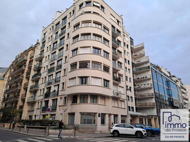 Vente stationnement parking / box à Paris 15e Arrondissement (75015)