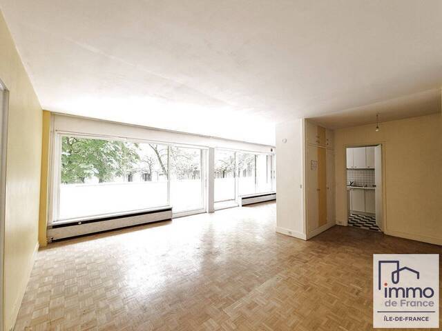 Vente appartement 2 pièces 59.82 m² en Paris 14e Arrondissement (75014) - CalmeRER B: DENFERT-ROCHEREAUImmeuble : 1963, sécurisé avec gardiens