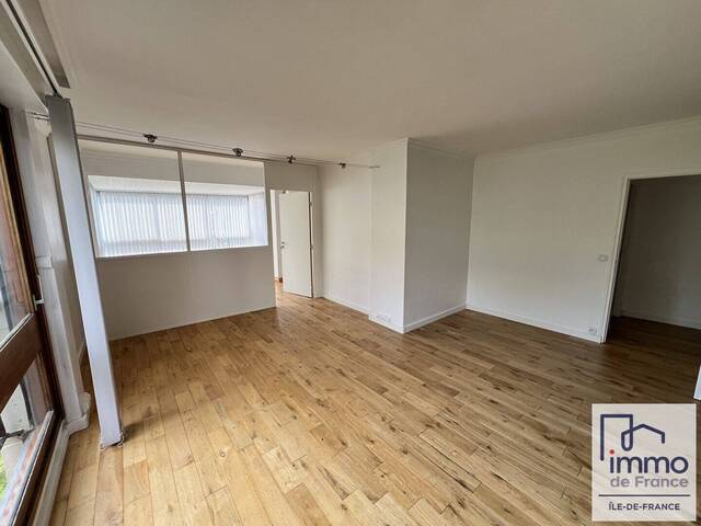 Vente appartement 4 pièces 81 m² à Rocquencourt (78150) Bus