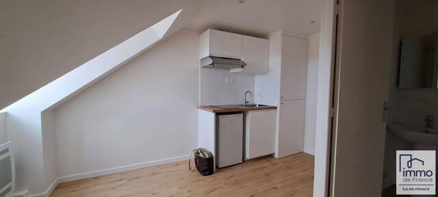 Location appartement studio 2 pièces 21 m² à Versailles (78000) Chateau