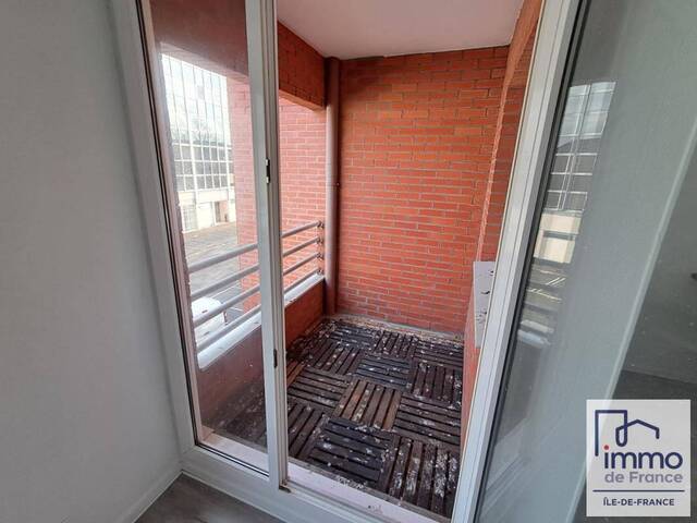 Location appartement studio 1 pièce 32 m² à Courcouronnes (91080) Canal 3