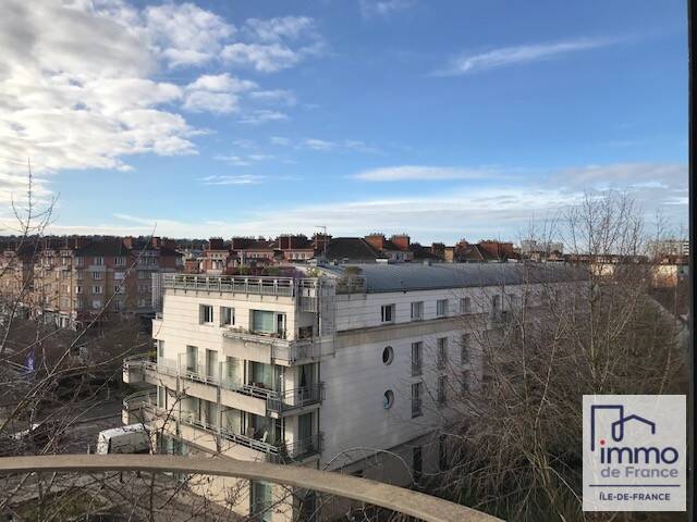 Location appartement studio 1 pièce 29 m² à Rueil-Malmaison (92500) Plateau 4
