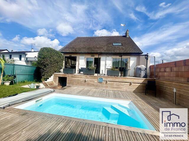 Vente maison 8 pièces 207.07 m² à Champs-sur-Marne (77420)