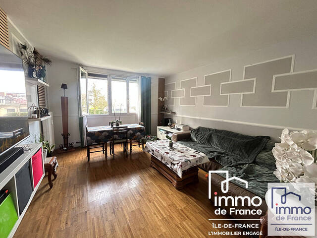 Vente Appartement 4 pièces 80 m² Sainte-Geneviève-des-Bois (91700)