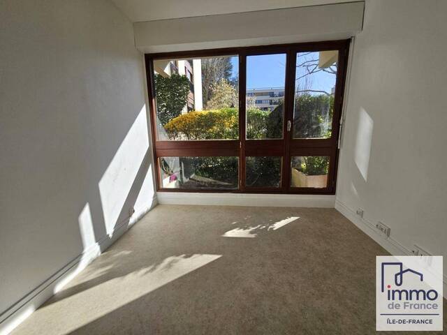 Location appartement chambre 1 pièce 16 m² à Rocquencourt (78150) Porte Saint-Antoine