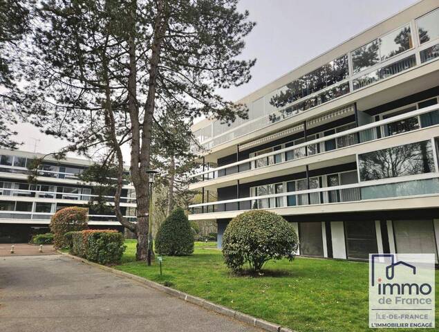 Location appartement t5 140 m² à Rocquencourt (78150)