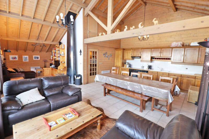 Holiday rentals chalet 8 sleeps Les Gets 74260